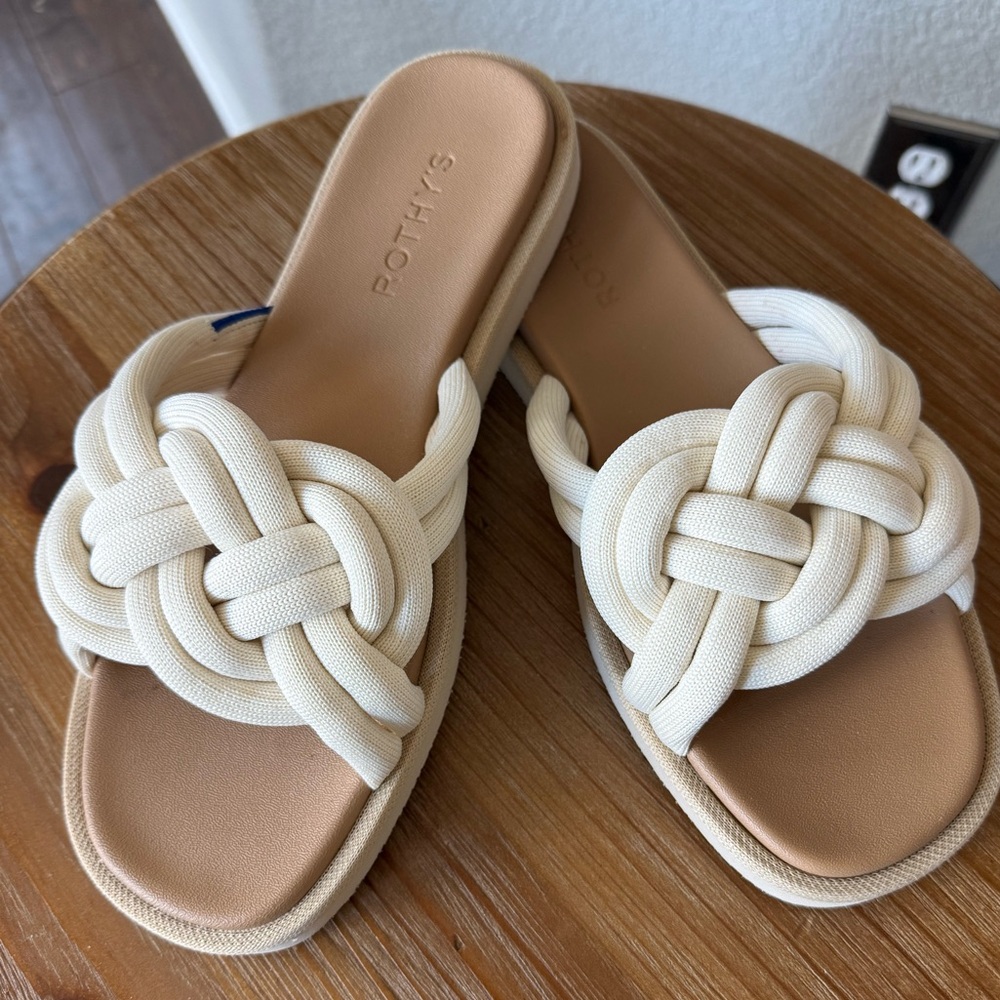 Rothy’s knotted slide sandal. Size 8.5